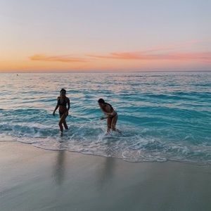 Meet your Posher, Adison